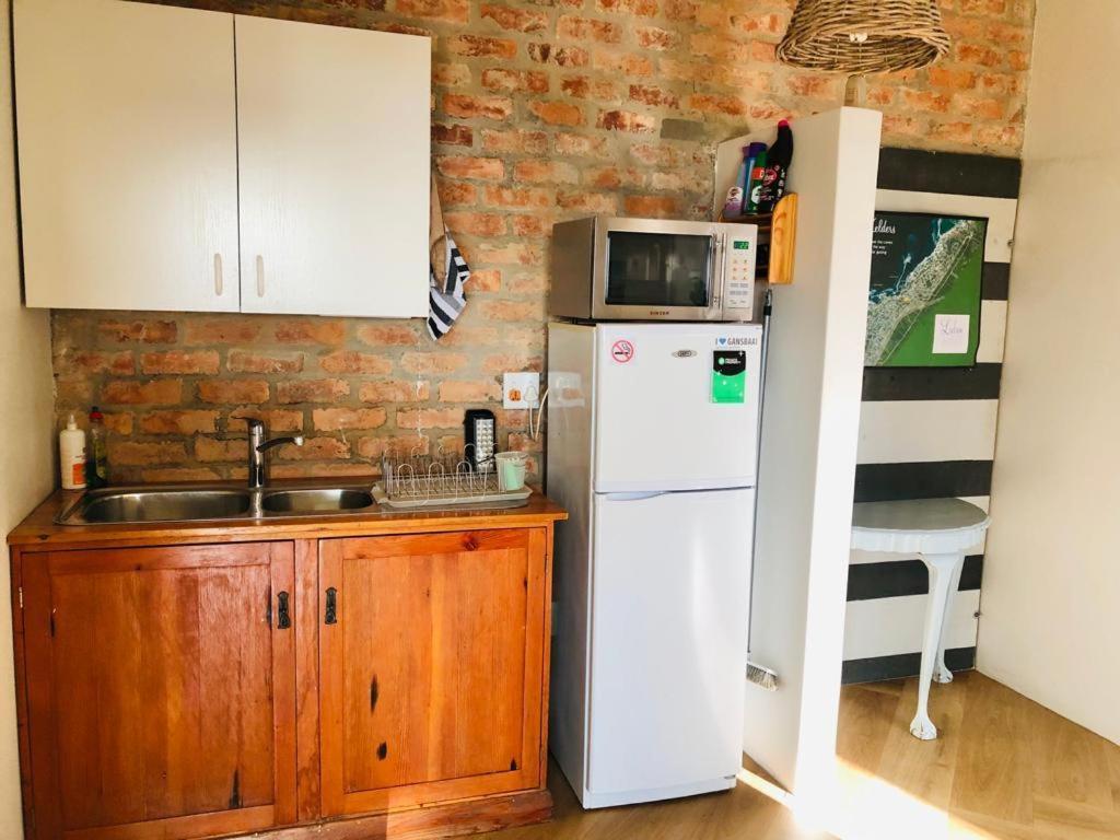 Self Catering Apartment - De Kelders Εξωτερικό φωτογραφία